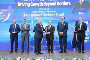 Prime Minister Muhammad Shehbaz Sharif presents awards to leading exporters of the country