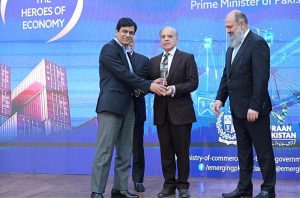 Prime Minister Muhammad Shehbaz Sharif presents awards to leading exporters of the country