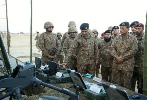 COAS visits Bahawalpur Garrison, witnesses Field Exercise ‘Steadfast Resolve’