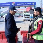 Surprise visit: IGP Rizvi reviews security at G-14 checkpoint
