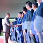 Prime Minister Muhammad Shehbaz Sharif and President of Kazakhstan Kassym-Jomart Tokayev introducing their respective delegations at the official arrival ceremony held at the Prime Minister's House.