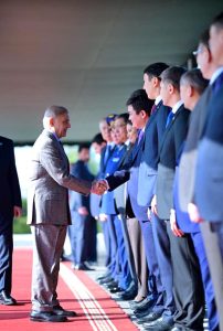 Prime Minister Muhammad Shehbaz Sharif and President of Kazakhstan Kassym-Jomart Tokayev introducing their respective delegations at the official arrival ceremony held at the Prime Minister's House.