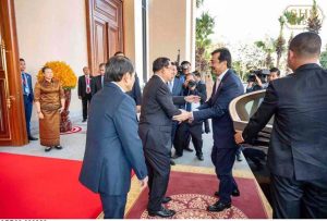 Syed Yousuf Raza Gilani, Honorable Chairman of the senate of the Islamic Republic of Pakistan is being received by Samdech Techo, President of the senate of Cambodia upon his arrival at Polear Thipadei Hall, Solidarity Palace, PHNΝΟΜ ΡΕΝΗ, Κιngdom of Cambodia.
