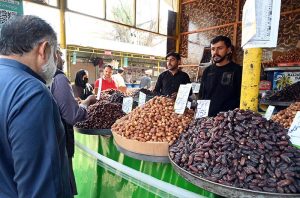 People purchase dates from Ramazan Sahulat bazaar during the holy fasting month of Ramazan-ul-Mubarak at Aabpara Market in the Federal Capital
