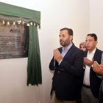 Federal Minister for National Health Services, Regulation and Coordination Syed Mustafa Kamal offers dua after inaugurating ‘Digitalized Healthcare Centre’ at Garden Officer Colony