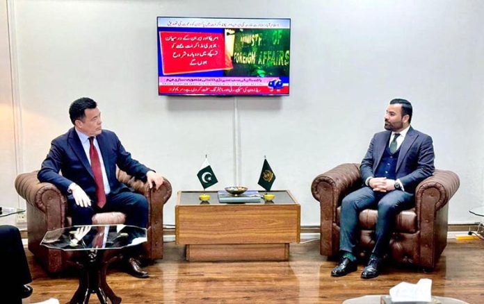 Chairman of the National Bar Association of the Republic of Kazakhstan, Mr. Myrzagarayev Madi calls on Minister of State for Law and Justice Barrister Aqeel Malik at the Ministry of Law & Justice. The meeting reflected a shared commitment to strengthening legal institutions and professional collaboration between the legal fraternities of both the countries