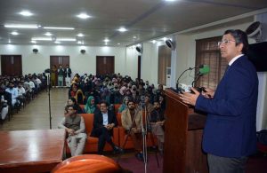 Coordinator to the Prime Minister on Commerce, Rana Ihsan Afzal Khan, delivers a lecture on “Challenges of Pakistan’s Trade” at Lyallpur Hall, Student Teacher Center, New Campus of Government College University Faisalabad (GCUF).