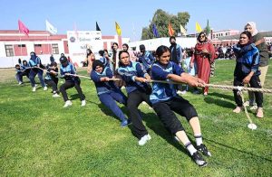 Players participating in tug of war competition during Girls Sports Gala and Cultural Festival at University of Sargodha. APP/HSD/MAF/ABB/FHA