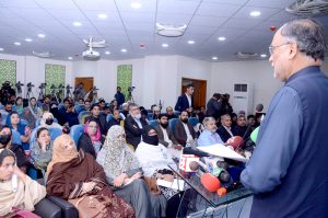 Federal Minister for Planning Mr Ahsan Iqbal addressing the closing session of “National Seminar on the Role of National at Nisar Fatima Institute for Seerah and Women Studies (NFISW), at Johar Town