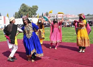 Players participating in tug of war competition during Girls Sports Gala and Cultural Festival at University of Sargodha. APP/HSD/MAF/ABB/FHA