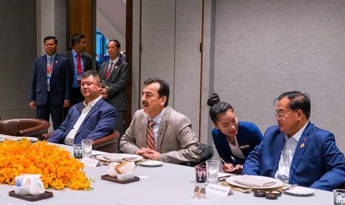 Chairman Senate of Pakistan, Syed Yousuf Raza Gilani, attends a high-level breakfast hosted by Samdech Akka Moha Sena Padei Techo Hun Sen, President of the Senate of Cambodia, in Phnom Penh, Kingdom of Cambodia