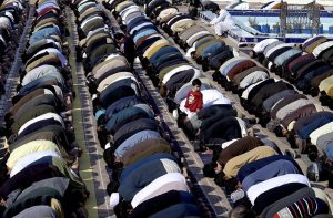 A large number of faithful offering first Jumma-tul-Mubarak prayer at Qadeemi Jamia Masjid during the Holy fasting month of Ramazan ul Mubarak.