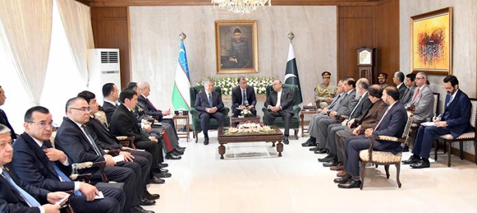 President Asif Ali Zardari and the President of the Republic of Uzbekistan, Mirziyoyev Shavkat Miromonovich, exchange views during delegation-level talks at Aiwan-e-Sadr