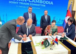 Federal Minister for Commerce Jam Kamal Khan and H.E. Cham Nimul sign the Joint Statement at the conclusion of the 2nd Pakistan-Cambodia Joint Trade Committee (JTC), formalizing commitments to deepen bilateral trade, investment, and institutional cooperation.