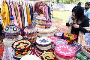 Chairman of the District Council Larkana, Aijaz Ahmed Laghari along with Deputy Commissioner Sharjeel Noor Chana and others participating in a rally on Kashmir Solidarity Day in front of Press Club.