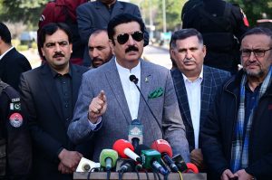 Governor KP Faisal Kareem Kundi addressing during Kashmir Solidarity Rally in front of Governor House.