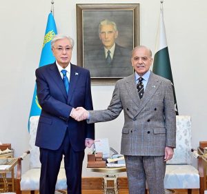 Prime Minister Muhammad Shehbaz Sharif and President of Kazakhstan Kassym-Jomart Tokayev signing the Joint Declaration on Strategic Partnership between Pakistan and Kazakhstan