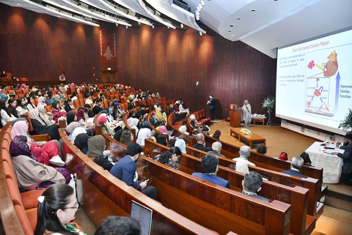 Participants attend Pakistan’s first Regenerative Medicine and Stem Cell Conference 2026 (RSC-2026), hosted by Aga Khan University in Karachi