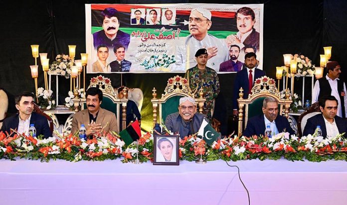 President Asif Ali Zardari meeting PPP leadership from South Punjab, at the residence of President PPP South Punjab Makhdoom Ahmed Mahmood