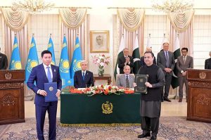 Prime Minister Muhammad Shehbaz Sharif and President of Kazakhstan Kassym-Jomart Tokayev witnessing the exchange of MOUs between Pakistan and Kazakhstan