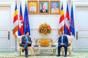 Chairman Senate of Pakistan, Syed Yousuf Raza Gilani shaking hands with Samdech Moha Borvor Thipadei Hun Manet, Prime Minister of the Kingdom of Cambodia