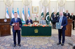 Prime Minister Muhammad Shehbaz Sharif and President of Uzbekistan Shavkat Mirziyoyev witnessing the MOUs exchanging ceremony between Pakistan and Uzbekistan.