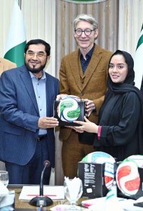 Dr. Michael Arretz MD, Project Director Green Pakistan addressing to a meeting of German and European exporters at PGMEA