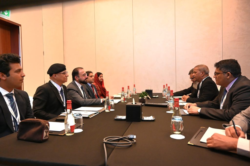 Pakistan, Bangladesh discuss cooperation on overseas employment, human resource development