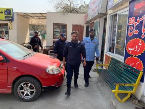 SP City Zone reviews security at Karachi Company bus stand