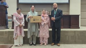 390 students receive laptops at Federal Urdu University under PM’s scheme