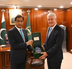 Portuguese envoy pays farewell call on Ayaz Sadiq