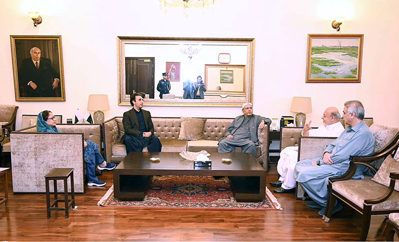 Nawab Ameer Bakhsh Khan Bhutto son of former Sindh Chief Minister Sindh Sardar Mumtaz Ali Khan Bhutto call on President Asif Ali Zardari, Chairman PPP Bilawal Bhutto Zardari and PPP Women's Wing Central President Faryal Talpur at Bhutto House in Naudero on the third day of Eid al-Fitr. He extended Eid greetings to the PPP leadership