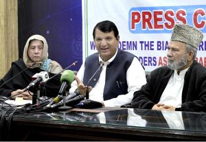 Minister for Kashmir Affairs and Gilgit-Baltistan, Engr. Amir Muqam addresses a press conference alongside All Parties Hurriyat Conference Azad Jammu and Kashmir convener Ghulam Muhammad Safi and Hurriyat leader Shamim Shawl at PID.