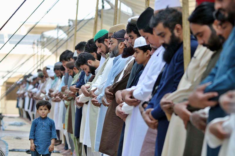 A large number of faithful offering Juma-tul-Wida (last Friday prayer) during the holy month of Ramazan at Eidgah Masjid