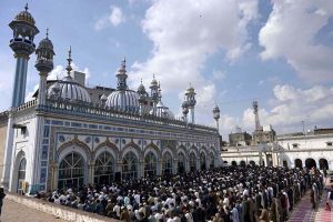 A large number of faithful offering Juma-tul-Wida (last Friday prayer) during the holy month of Ramazan at Markazi Jamia Masjid