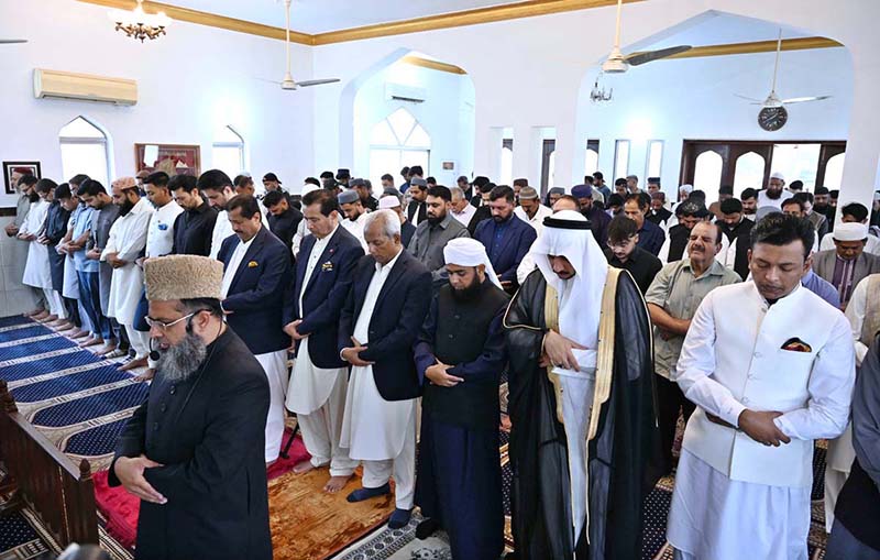 Governor Sindh Muhammad Nehal Hashmi offering Eidul Fitr prayer at Governor House