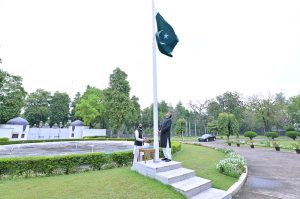 Mr. Saad Ahmad Warraich, Chargé d' Affaires of Pakistan to India hoisting the national flag at an impressive ceremony at Pakistan High Commission
