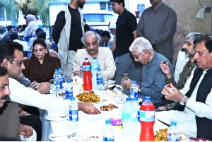 Defense Minister Khawaja Muhammad Asif attends a public Iftar at the Allama Iqbal Government Teaching Hospital Organized by Chaudhry Arshad Warraich Foundation. APP/MUT/ABB