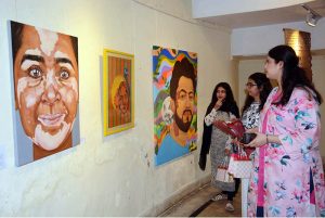 - Commissioner Faisalabad Raja Jahangir Anwar and Vice Chancellor GCWUF Prof. Dr. Kanwal Ameen (T.I.) are visiting after inaugurated a two-day art exhibition titled “Hun Na Reha Hanera,” organized in connection with International Women’s Day by the Department of Art & Design Government College Women University Faisalabad at Punjab Council of the Arts.