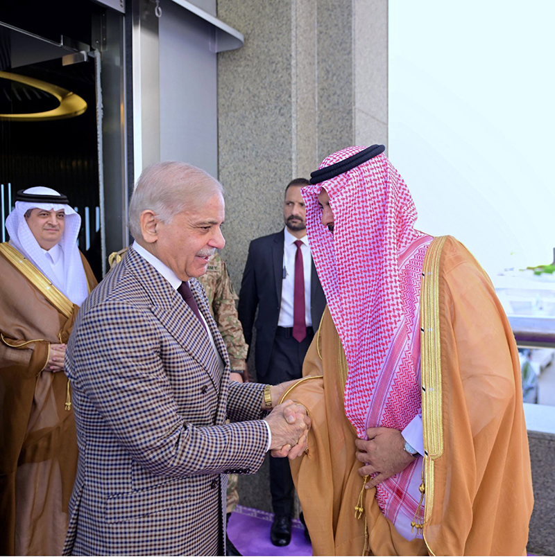 Prime Minister Muhammad Shehbaz Sharif is being received by Prince Saud bin Mashaal bin Abdulaziz, Deputy Governor of Makkah region, at the royal terminal of Jeddah International airport