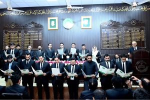 Judge of Lahore High Court (LHC) Justice Sultan Tanvir Ahmad addressing the Judiciary meeting at the District and Sessions Judge Complex