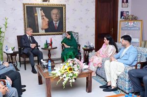 Prime Minister Muhammad Shehbaz Sharif visits Member Sindh Assembly Faryal Talpur at her residence in Karachi to congratulate her on wedding of her daughter.
