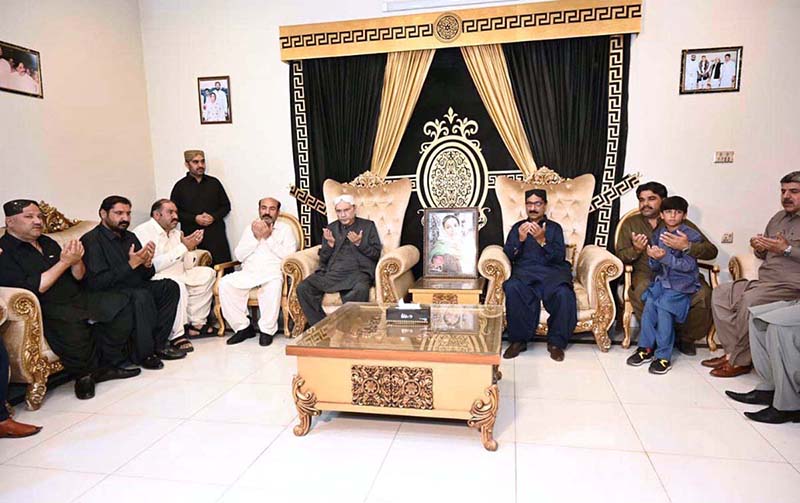 President Asif Ali Zardari offering Fateha for the departed soul of Raees Noor Mohammad Lakho, PPP leader at his residence in Moriyo Lakho