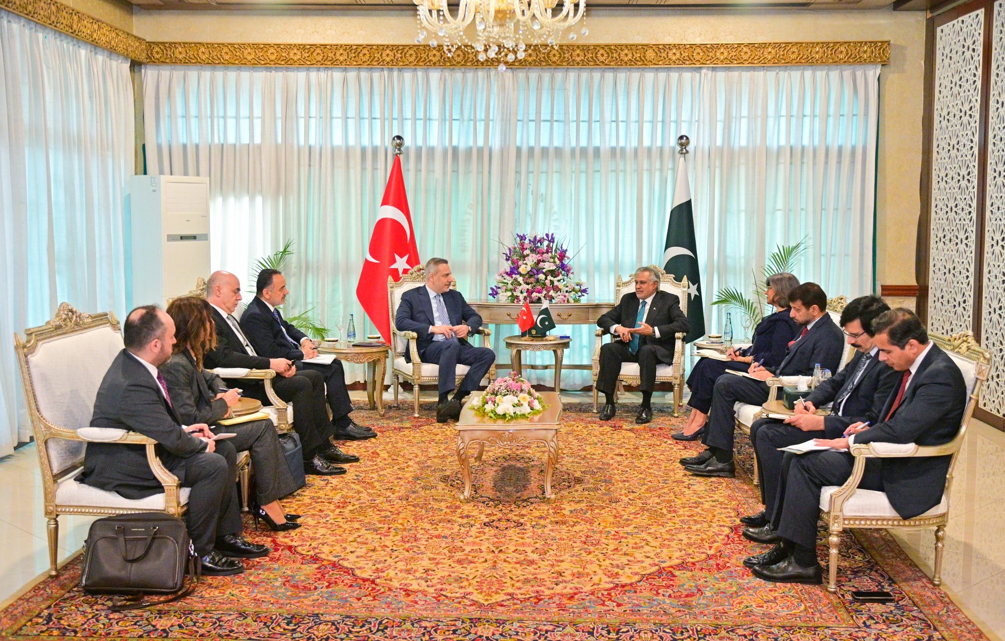 DPM/FM Dar, FM Hakan Fidan exchange views on recent regional developments