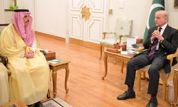 PM, Saudi FM discuss ways to achieve peace, stability in region