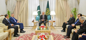 PM meets FMs of Turkiye, Egypt, reaffirms commitment to end hostilities in region