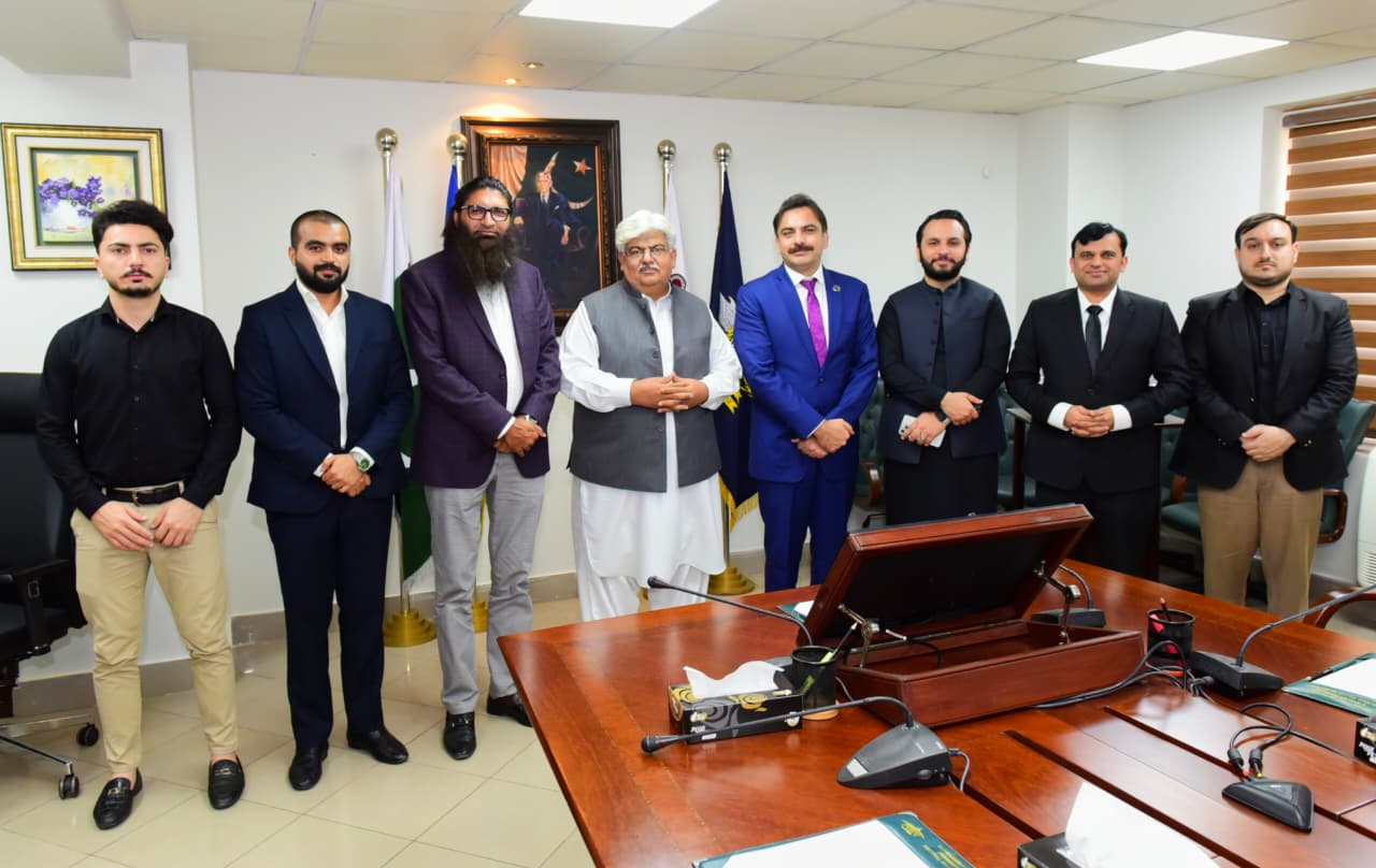 Chairman FBR meets GCCI delegation, promises to solve business community’s real concerns
