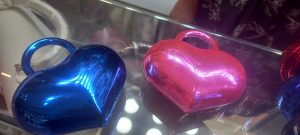 Stylish metallic clutches become women’s must-have accessory this Eid