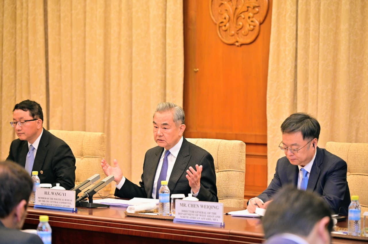 DPM/FM Dar, FM Wang Yi review bilateral ties; exchange views on regional developments 