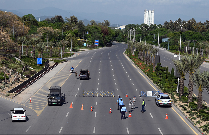 The Islamabad police ensure the road diversion plans after the Islamabad Capital Territory's administration announced suspension of public and heavy transport in the city till further orders